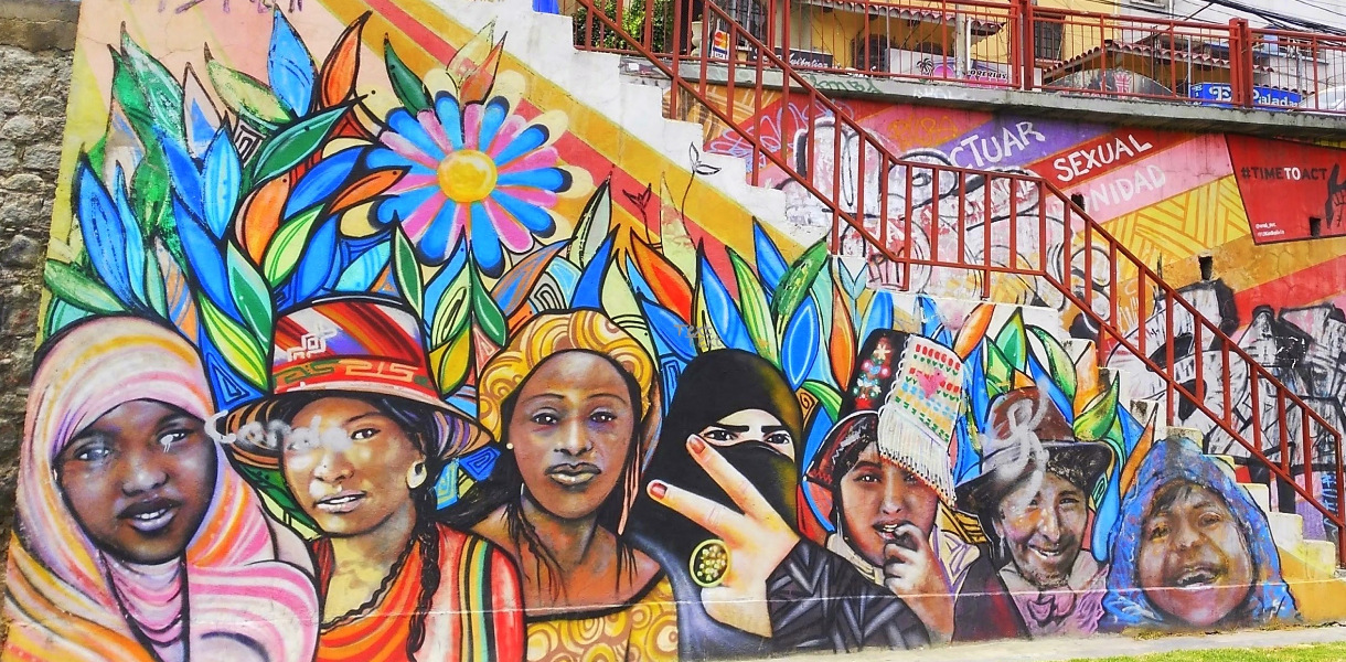 Mural de mujeres bolivianas, La Paz; foto: Gabriela Keseberg D.